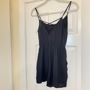 H&M Black Romper With Pockets Women’s Size 4